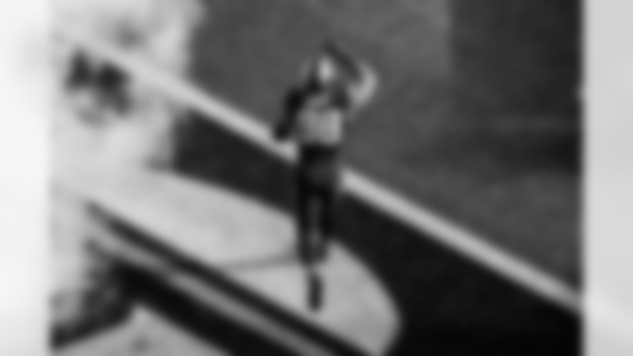 Check out the best shots from the Chargers Week 17 matchup against the Texans!