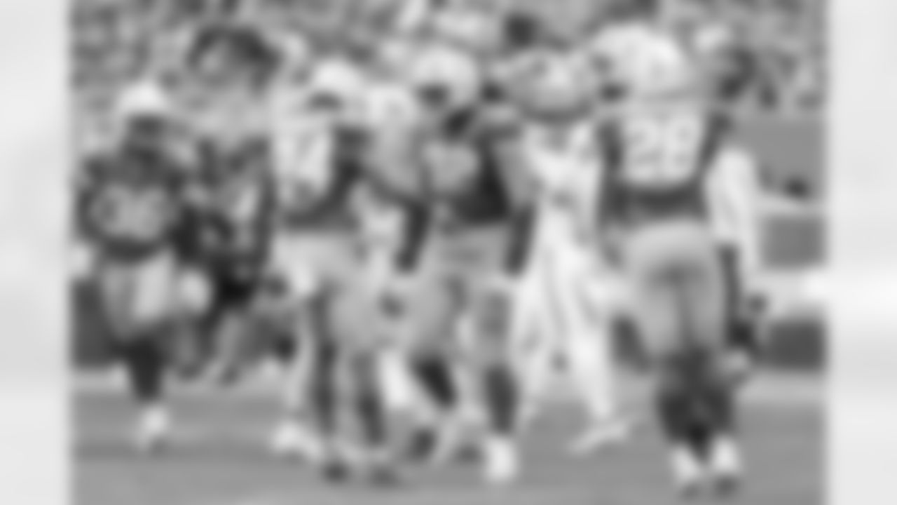 DL Justin Eboigbe (92)