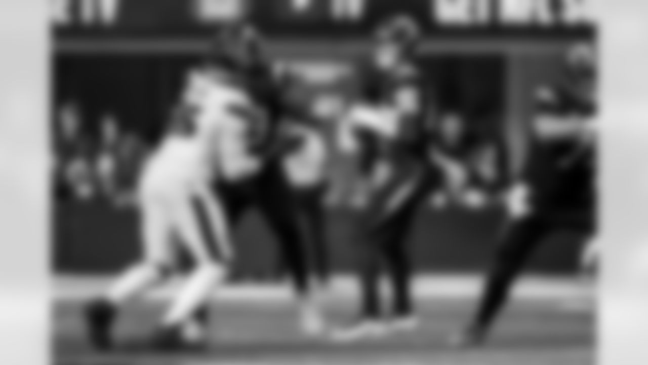 Check out the best shots from the Chargers Week 17 matchup against the Texans!