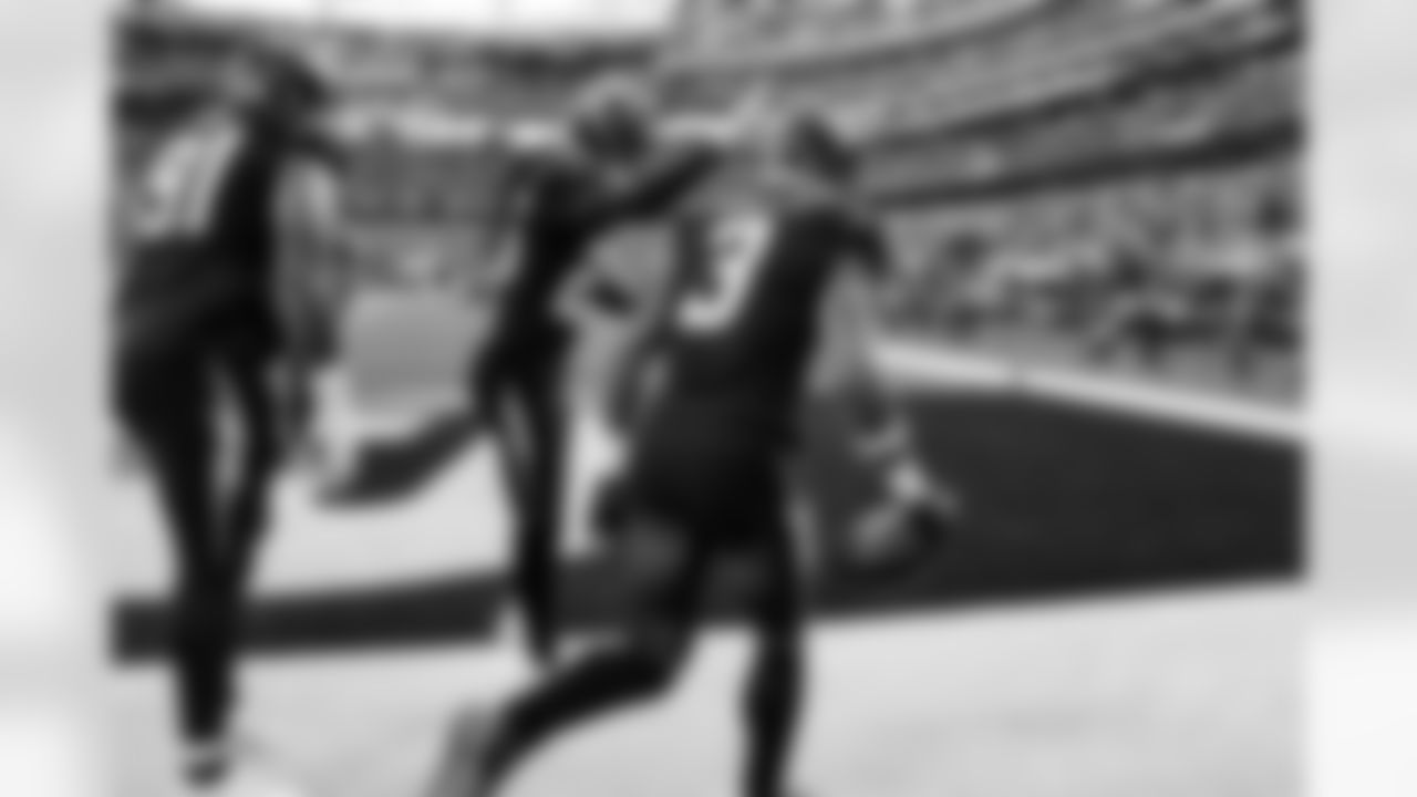 CB Donte Jackson (26) and S Derwin James Jr. (3)