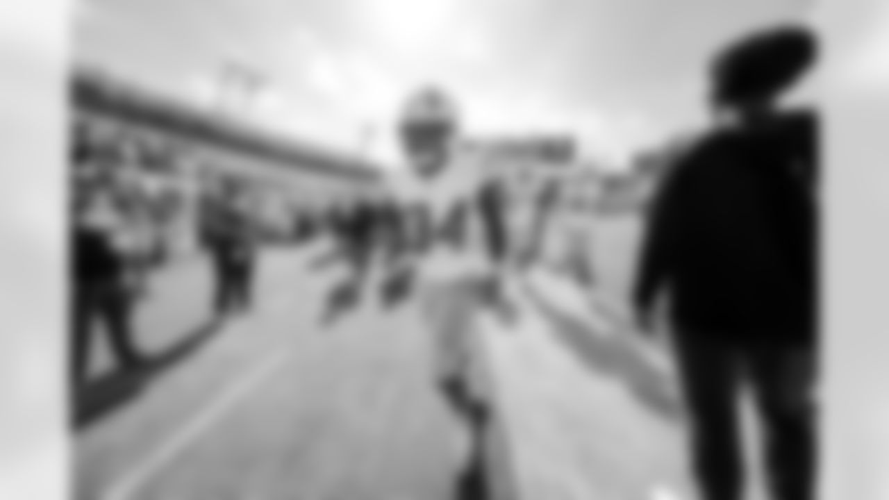 RB Amar Johnson (34)