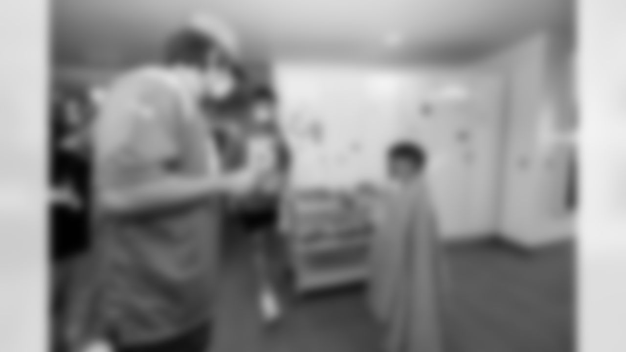 The Los Angeles Chargers visit with patients and staff on Wednesday, May 7, 2025 at UCLA Health Childrenís Hospital in Westwood, CA.