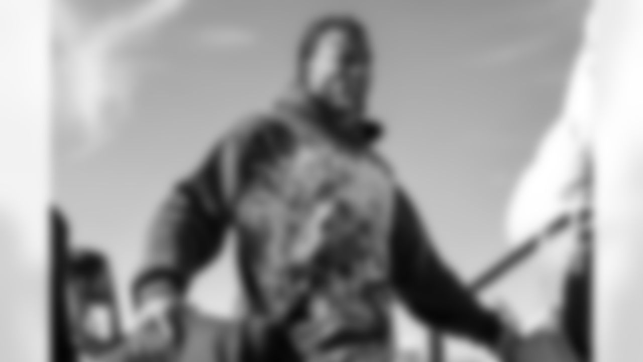 Los Angeles Chargers LB Daiyan Henley (0) travels to New England on Friday, Jan. 9, 2025 for the Wild Card matchup against the New England Patriots.