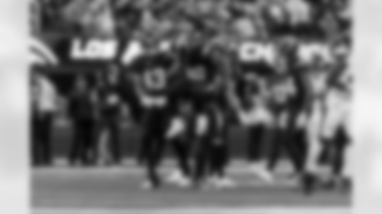 Check out the best shots from the Chargers Week 17 matchup against the Texans!