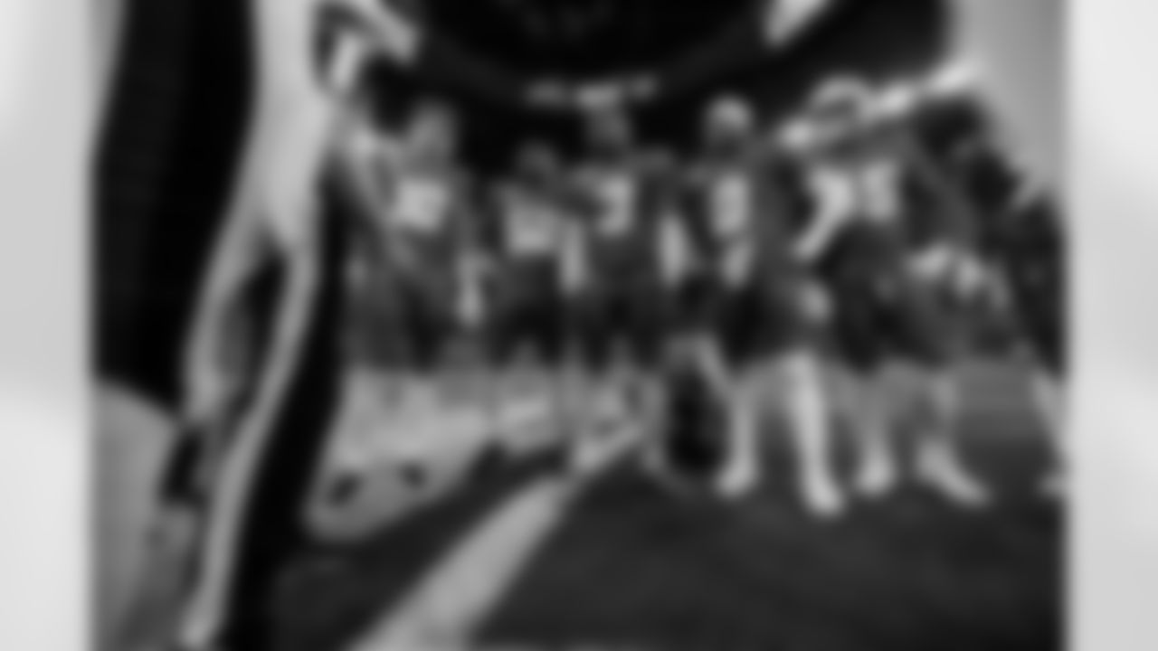 Take a look back at the best photos of Tuli Tuipulotu's 2025 campaign.