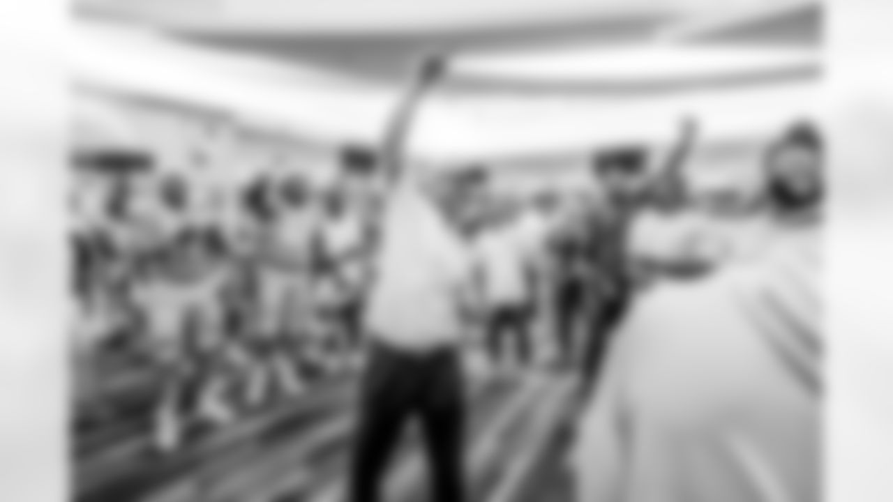 The Los Angeles Chargers play the Las Vegas Raiders on Sunday, September 8, 2024 at SoFi Stadium in Inglewood, CA.
[FINAL SCORE: LAC 22 - LV 10]