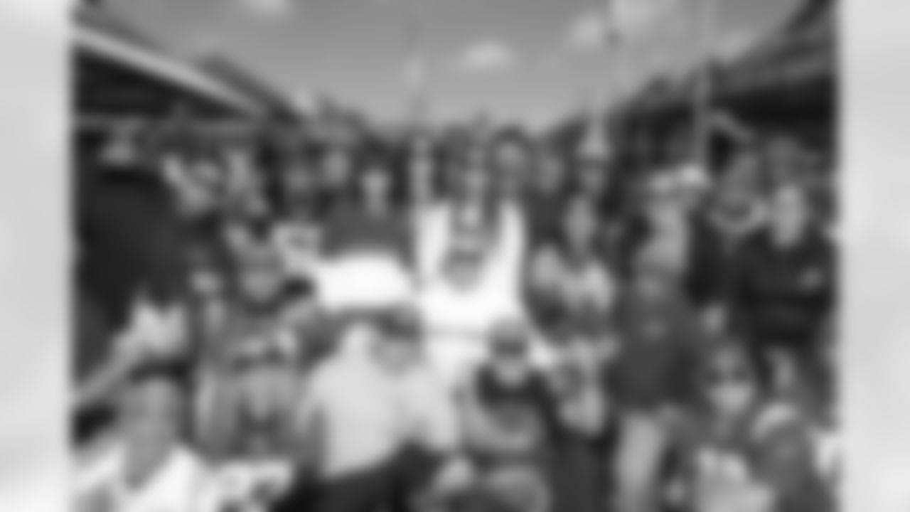 The Los Angeles Chargers play the Tampa Bay Buccaneers on Sunday, December 15, 2024 at SoFi Stadium in Inglewood, CA.
[FINAL SCORE: TB 40 - LAC 17]