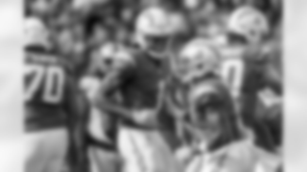 The Los Angeles Chargers play the Las Vegas Raiders on Sunday, October 1, 2023 at SoFi Stadium in Inglewood, CA.
[FINAL SCORE: LAC 24 - LV 17]