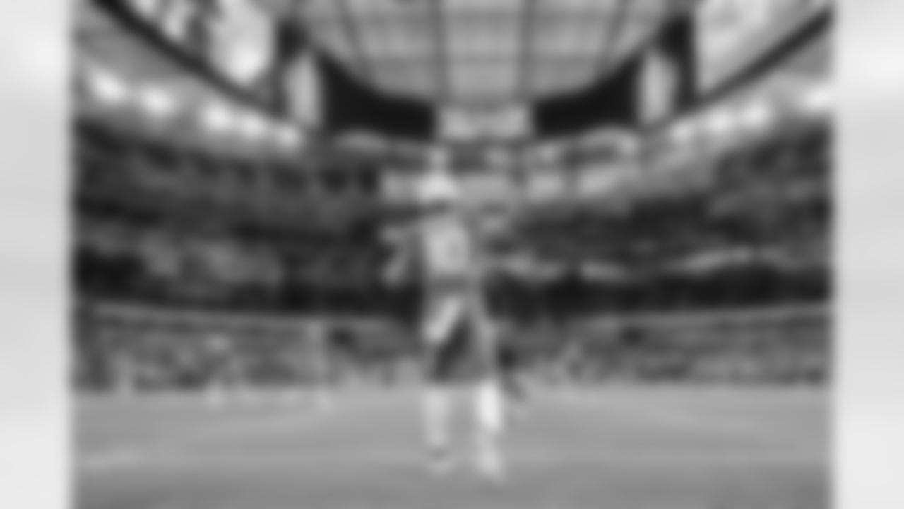 QB Justin Herbert (10)