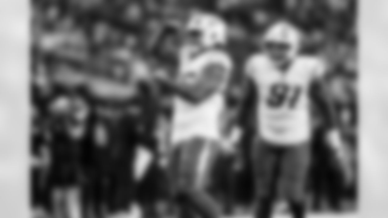 OLB Tuli Tuipulotu (45)