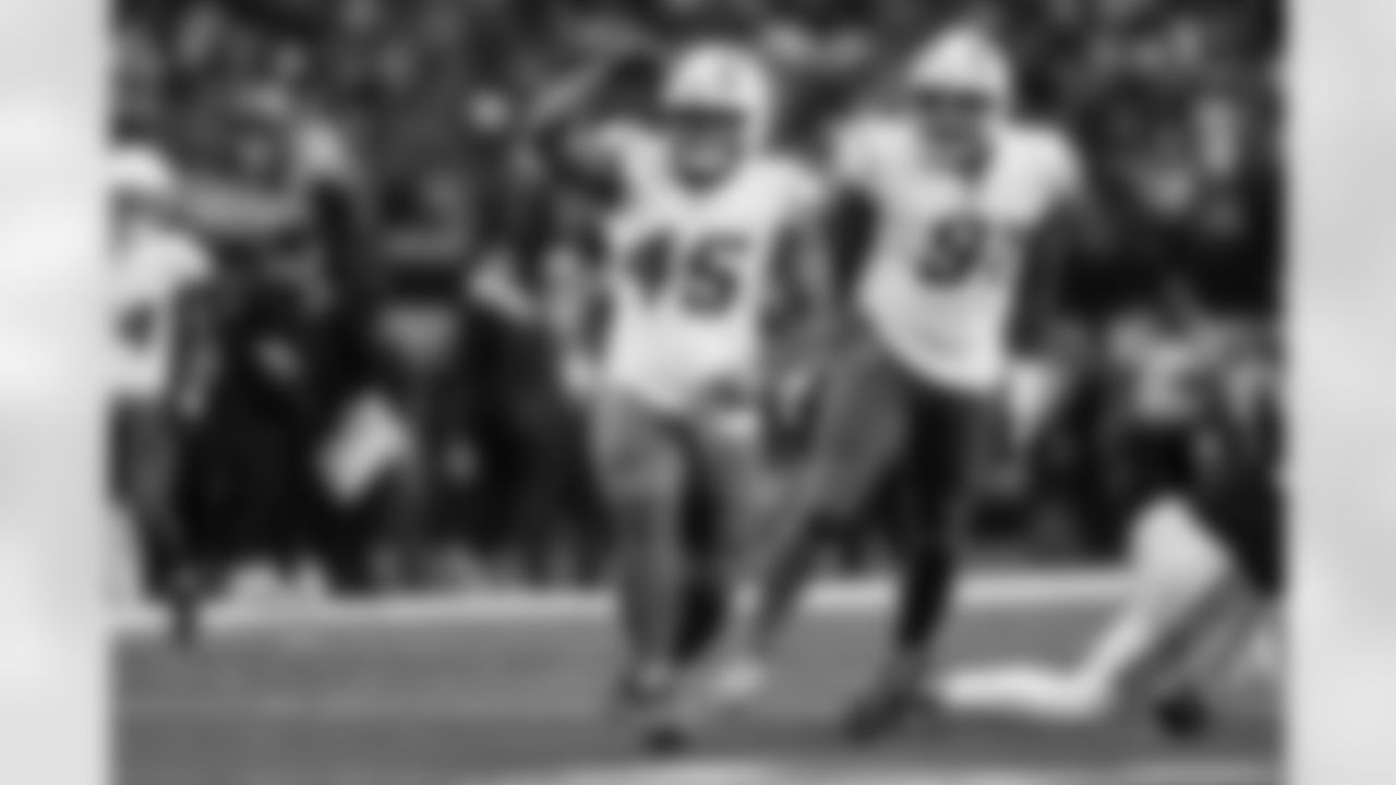 OLB Tuli Tuipulotu (45)