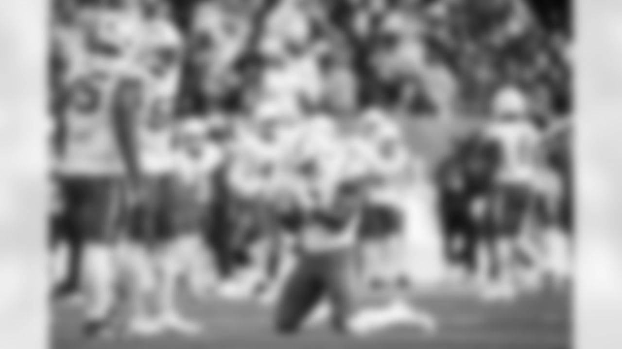 LB Daiyan Henley (0)