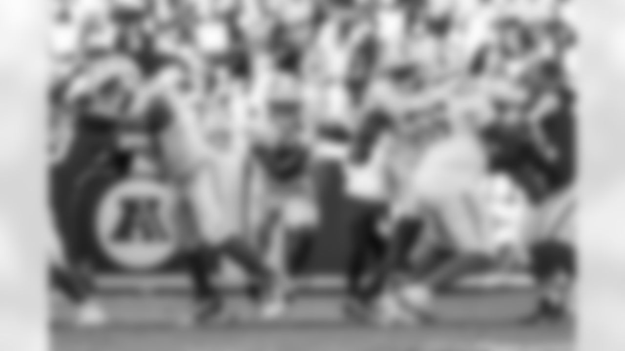 Check out the best shots from the Chargers Week 15 matchup against the Chiefs!