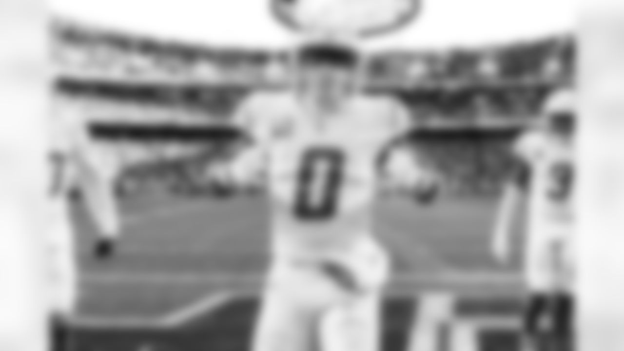 LB Daiyan Henley (0)