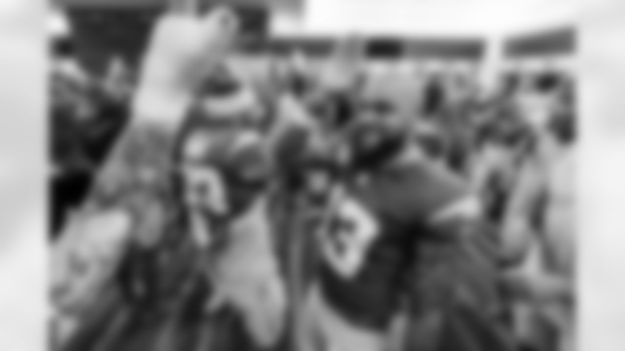 The Los Angeles Chargers play the Pittsburgh Steelers on Sunday, November 9, 2025 at SoFi Stadium in Inglewood, CA.
[FINAL SCORE: LAC 25 - PIT 10]