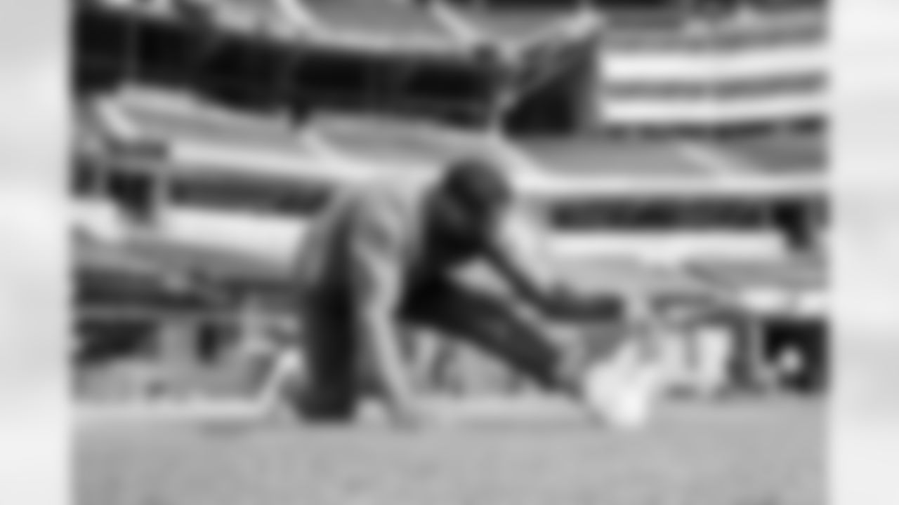 OLB Khalil Mack (52)