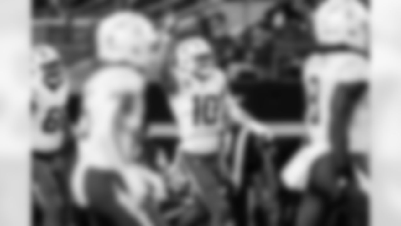 Chargers QB Justin Herbert (#10) in action during their Pro Bowl season.