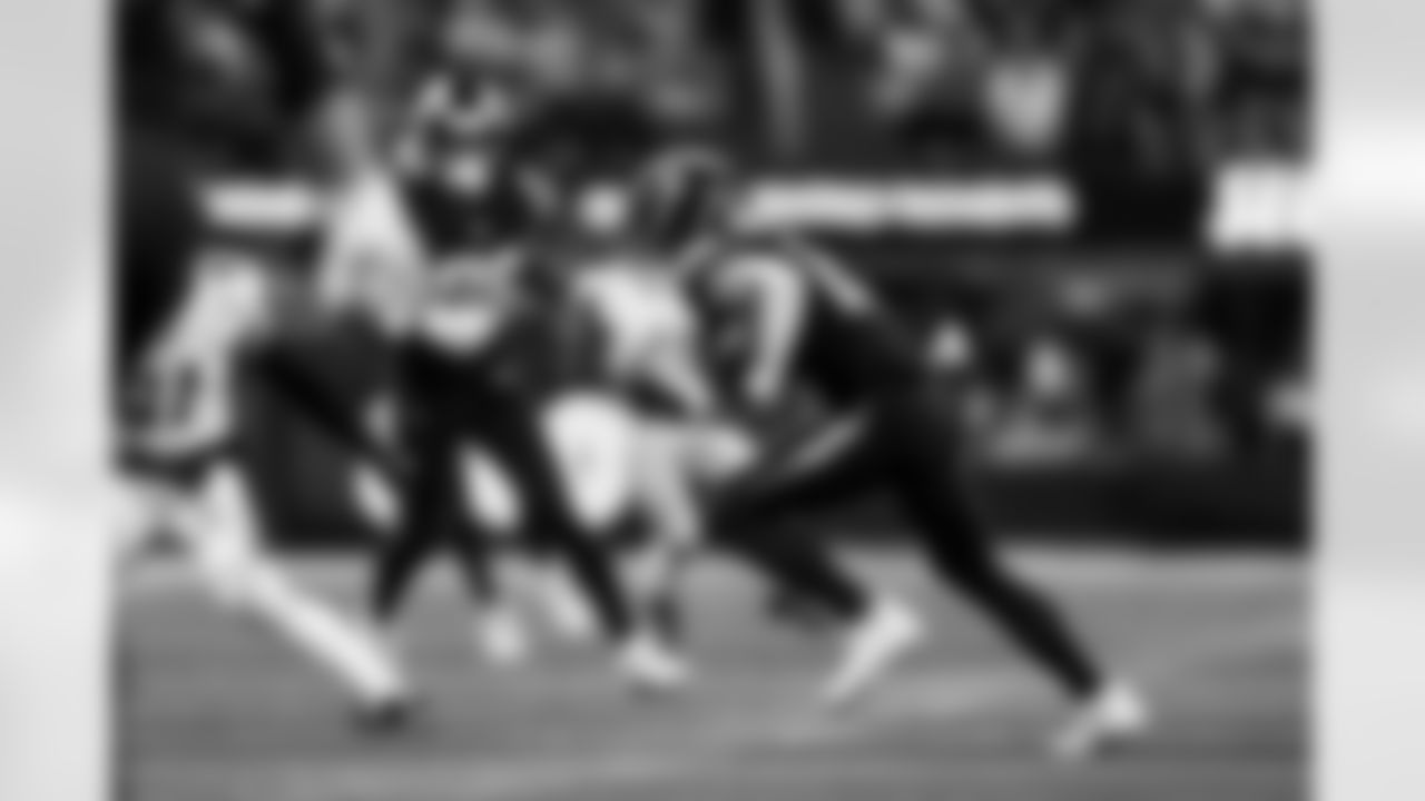WR Ladd McConkey (15)