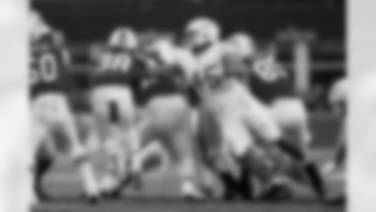 The Los Angeles Chargers play the New England Patriots on Sunday, December 3, 2023 at Gillette Stadium in Foxborough, MA.
[FINAL SCORE: LAC 6 - NE 0]