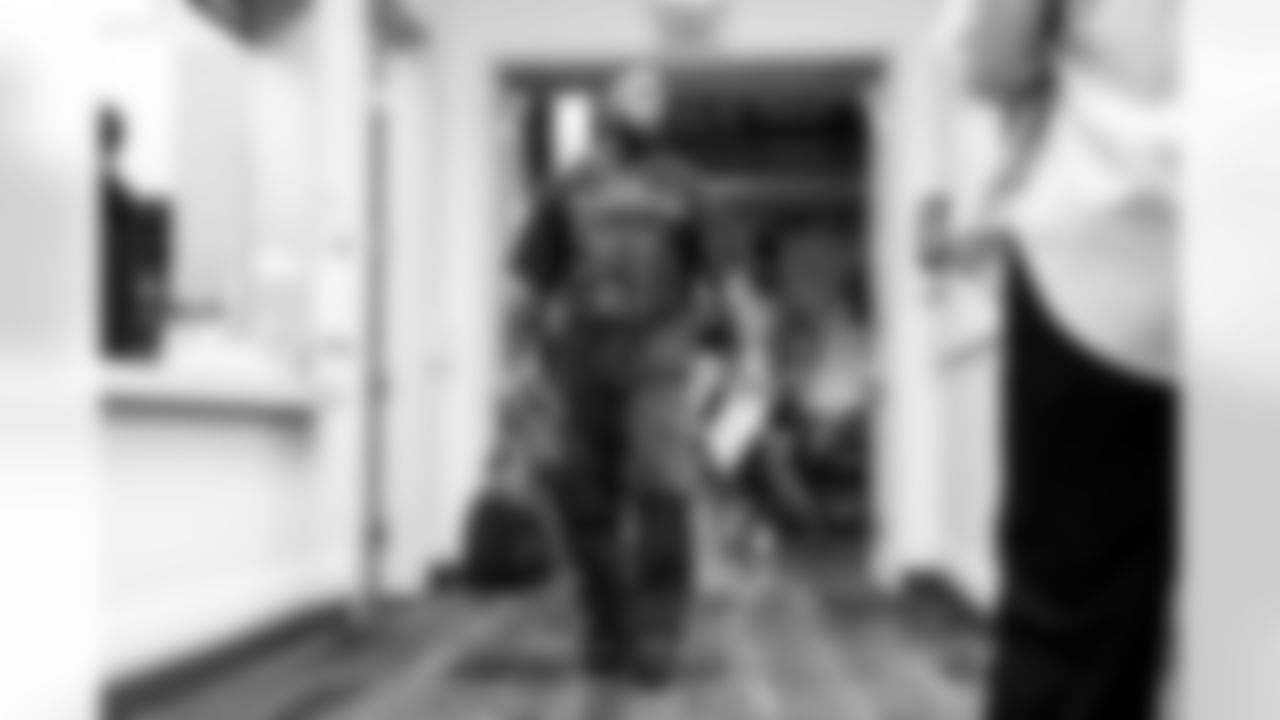 RB Trayveon Williams (38)