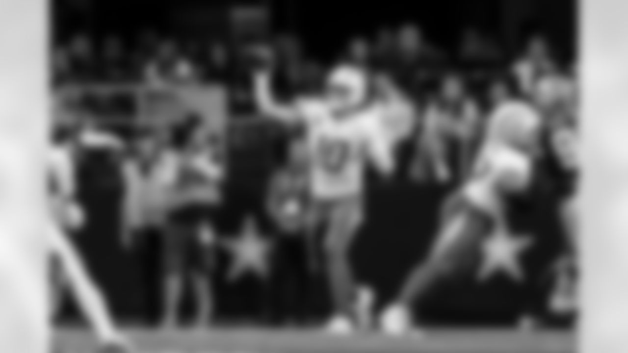 QB Justin Herbert (10)