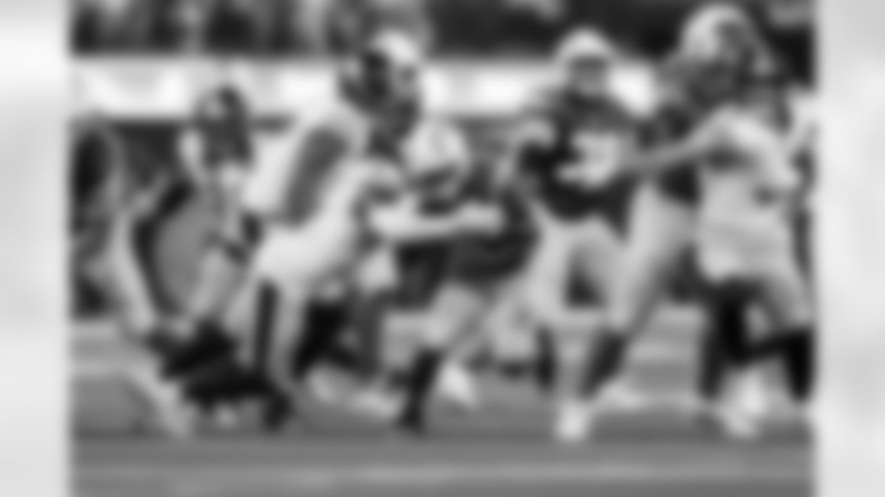 RB Kimani Vidal (30)