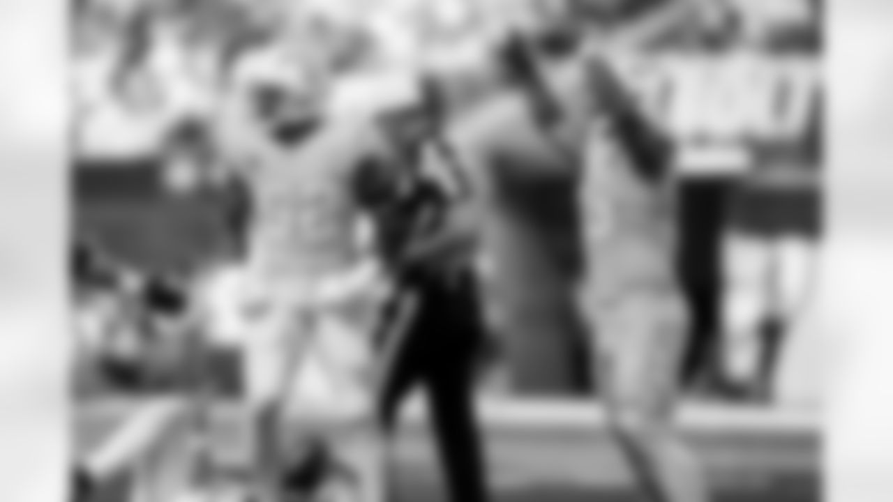 Check out the best shots from the Chargers Week 7 matchup against the Colts!