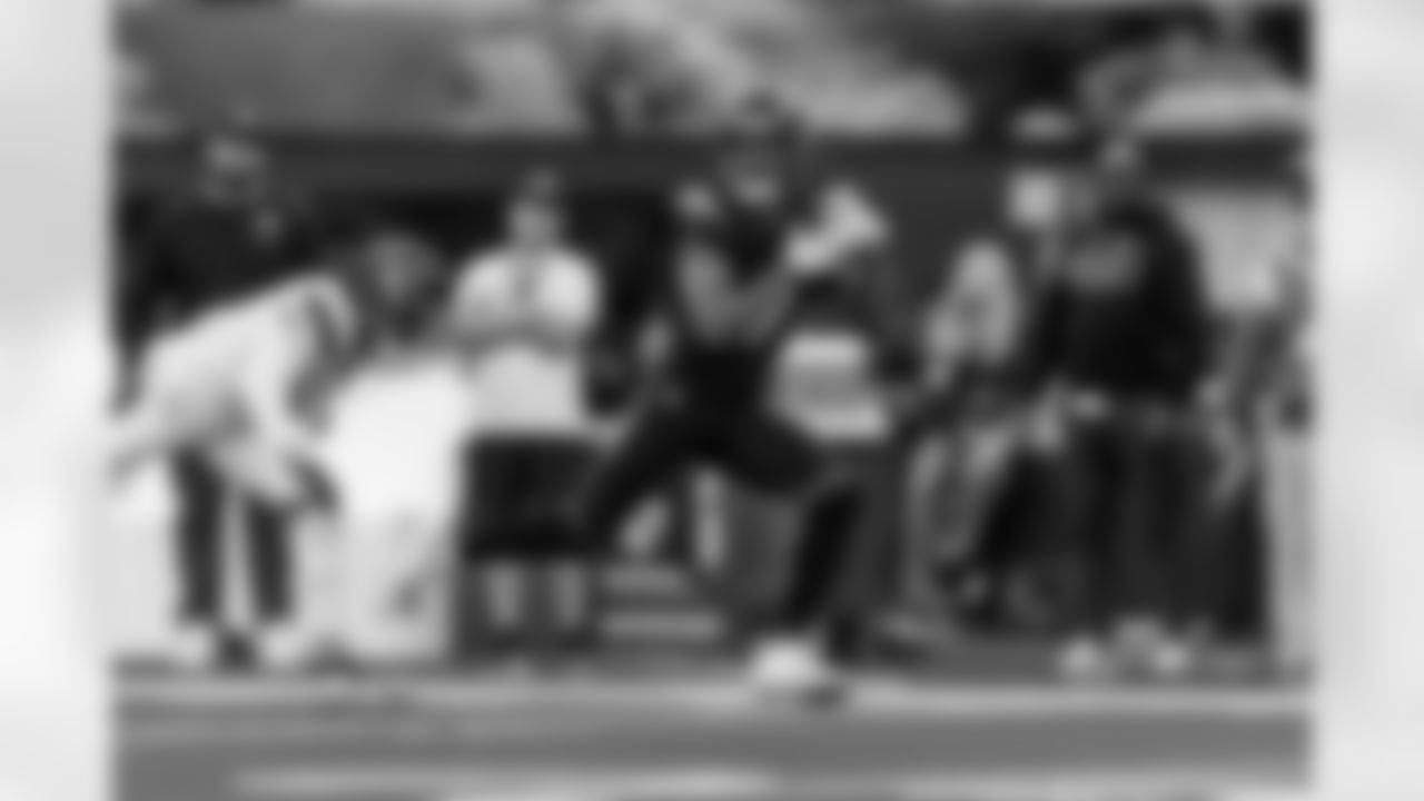 Check out the best shots from the Chargers Week 17 matchup against the Texans!