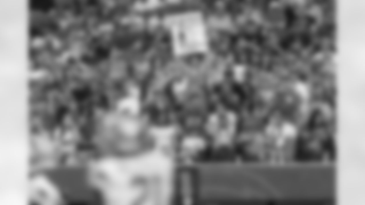 The Los Angeles Chargers play the Detroit Lions on Sunday, November 12, 2023 at SoFi Stadium in Inglewood, CA.
[FINAL SCORE: DET 41 - LAC 38]