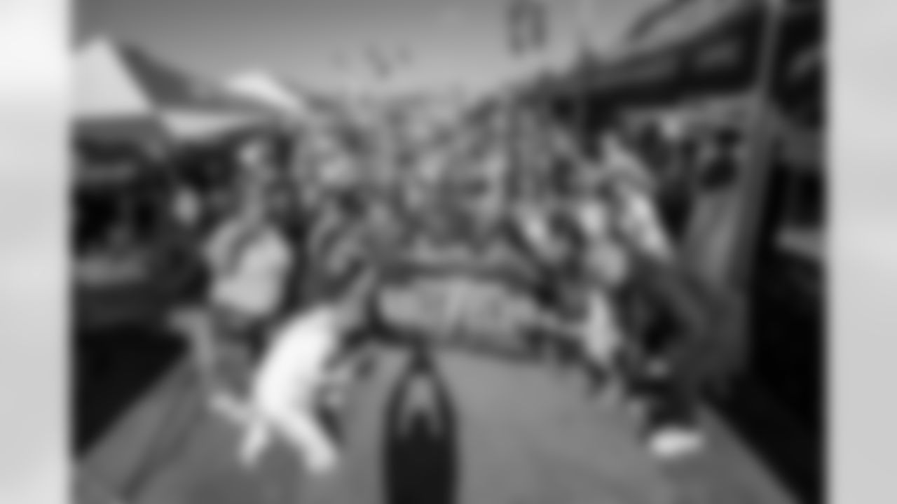 The Los Angeles Chargers play the Tennessee Titans on Sunday, November 10, 2024 at SoFi Stadium in Inglewood, CA.
[FINAL SCORE: LAC 27 - TEN 17]