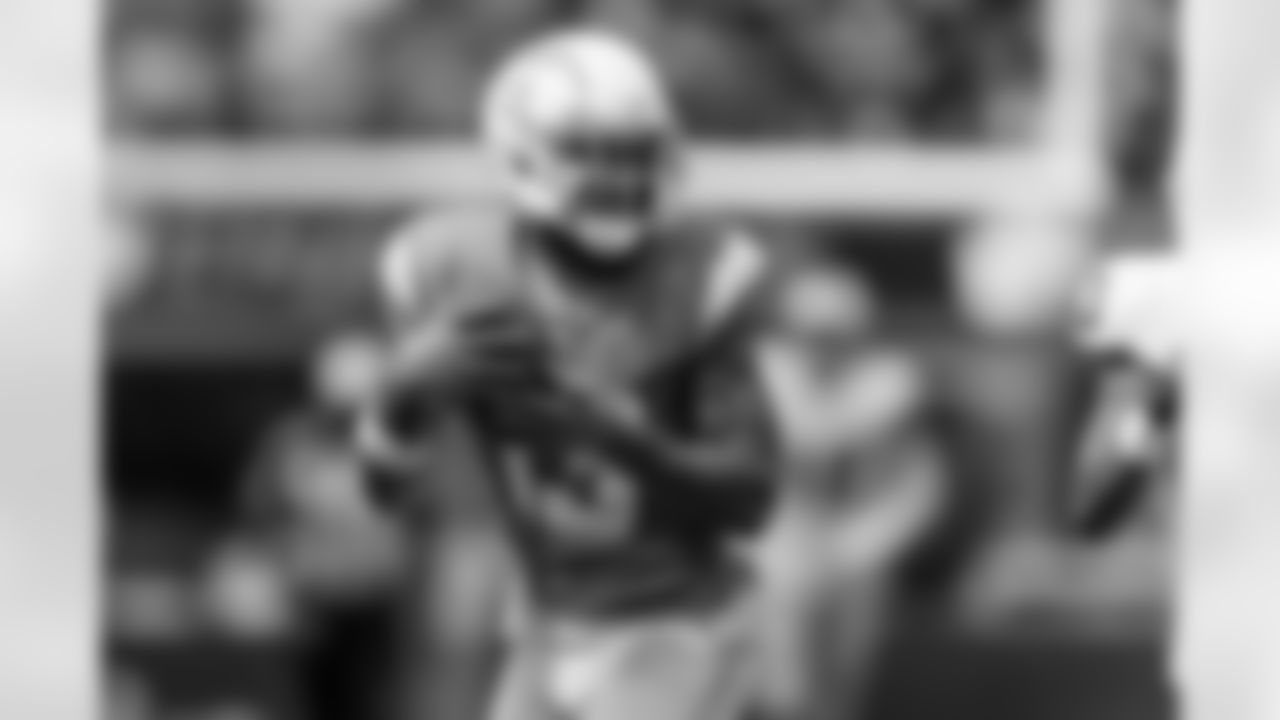 The Los Angeles Chargers play the Las Vegas Raiders on Sunday, September 11, 2022 at SoFi Stadium in Inglewood, CA.
[FINAL SCORE: LAC 24 - LV 19]