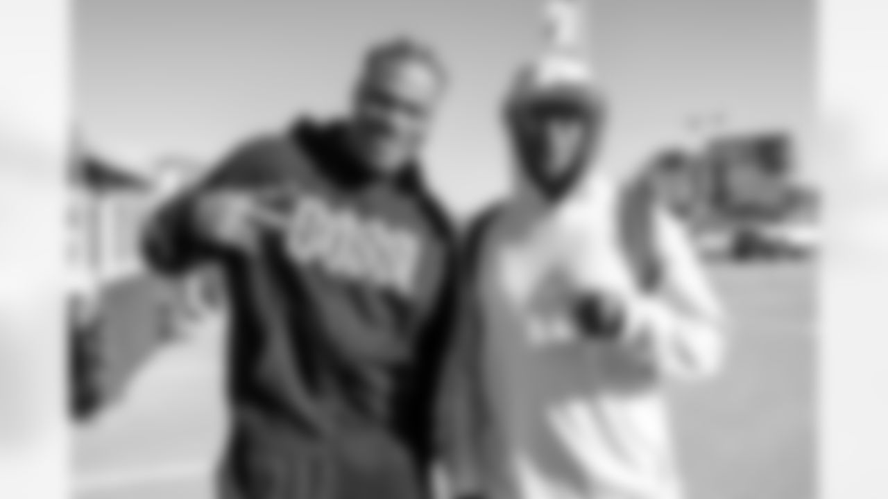 S Derwin James Jr. (3) and Defensive Backs Coach Steve Clinkscale