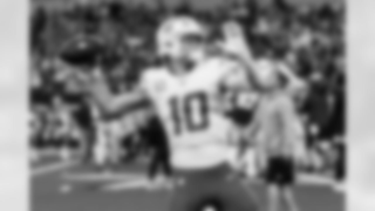 Take a look back at the best photos of Justin Herbert's 2025 campaign.