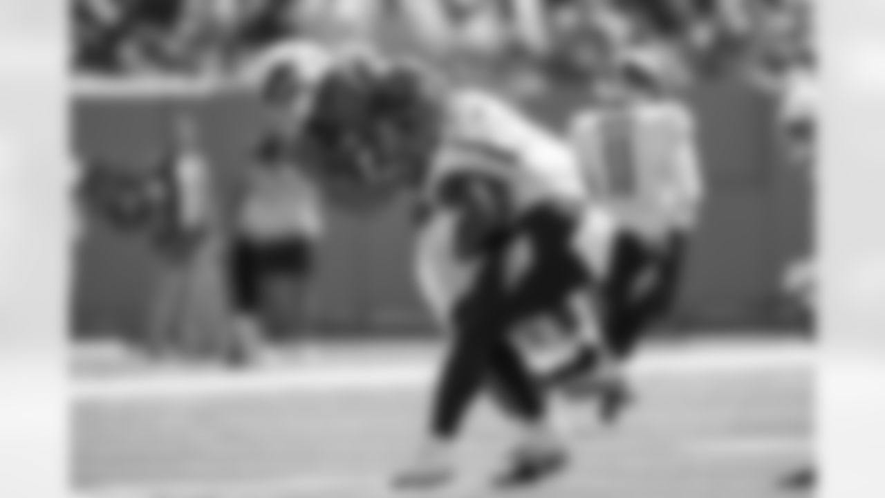 The Los Angeles Chargers play the Tennessee Titans on Sunday, September 17, 2023 at Nissan Stadium in Nashville, TN.
[FINAL SCORE: TEN 27 - LAC 24]