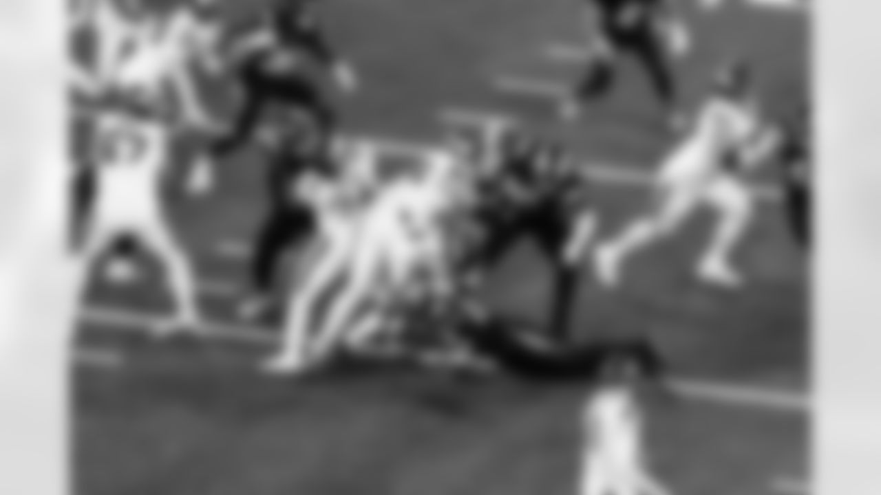OLB Khalil Mack (52)