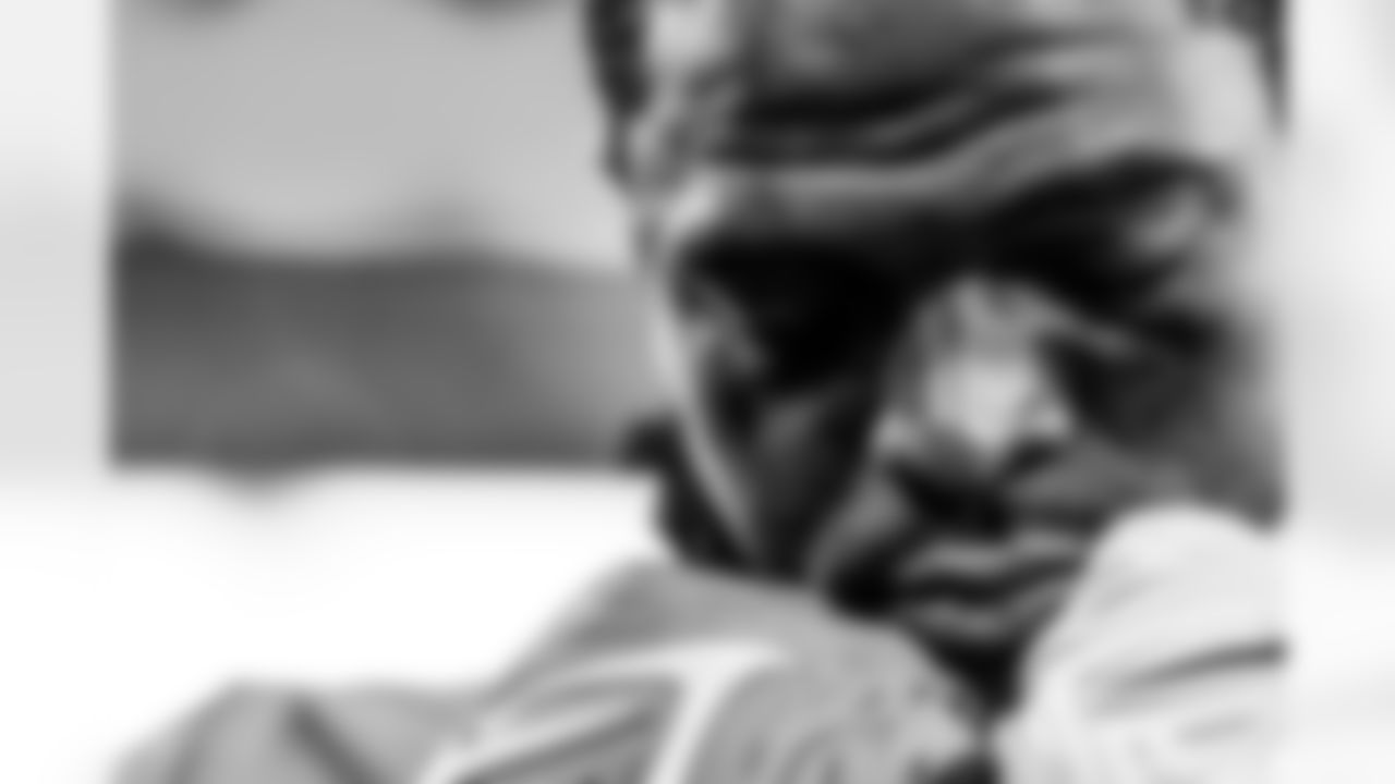 Take a look back at the Chargers Week 10 matchup with the Steelers in monochrome.