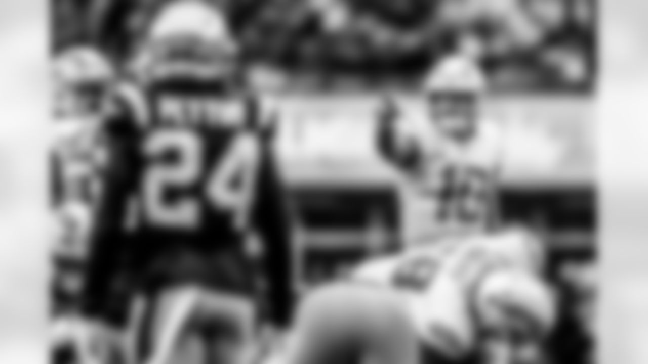 Take a look back at the Chargers Week 17 matchup with the Patriots in monochrome!