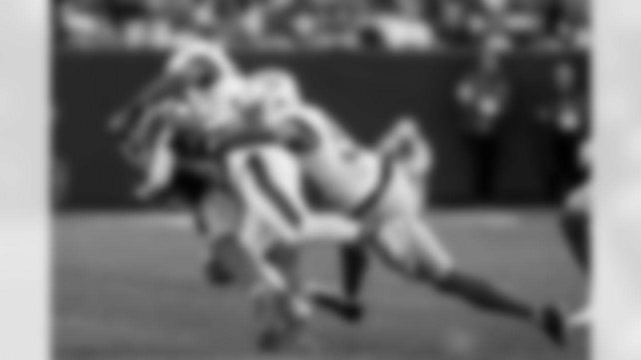 Check out the best shots from the Chargers Week 18 matchup against the Broncos!