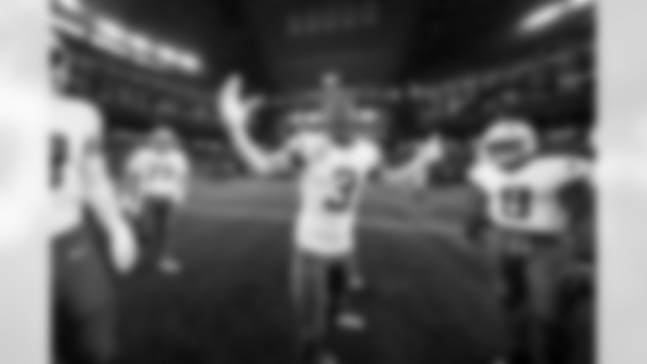 S Derwin James Jr. (3)