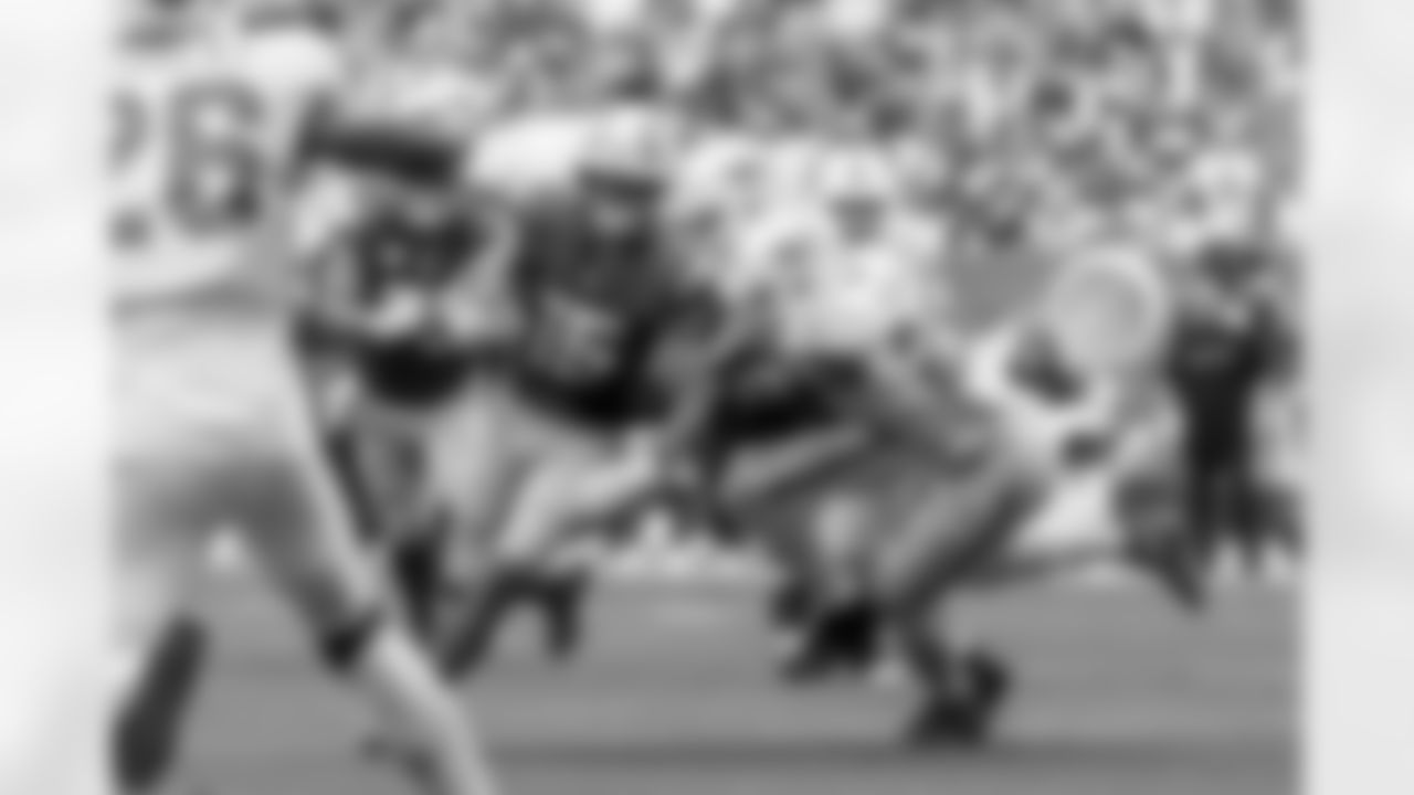 Check out the best shots from the Chargers Week 6 matchup against the Dolphins!