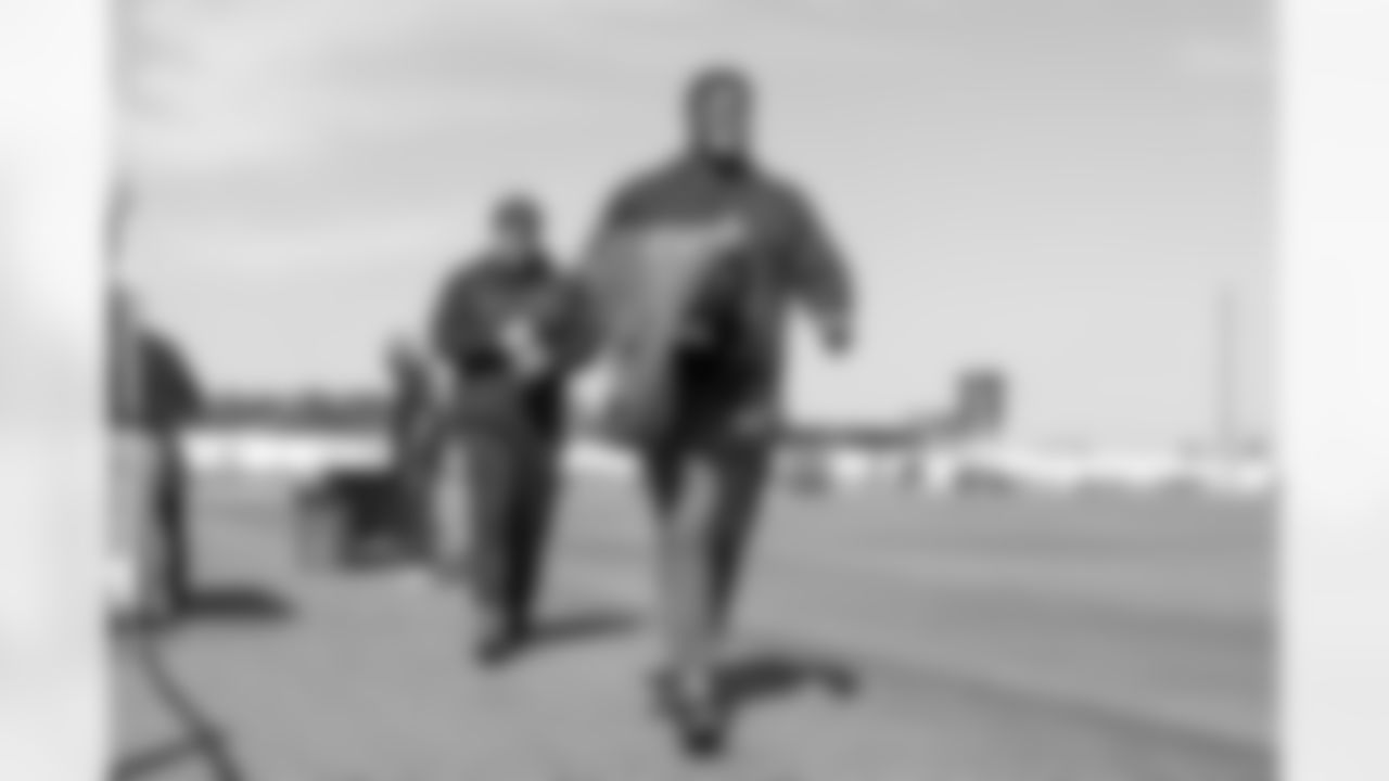 DL Naquan Jones (96)