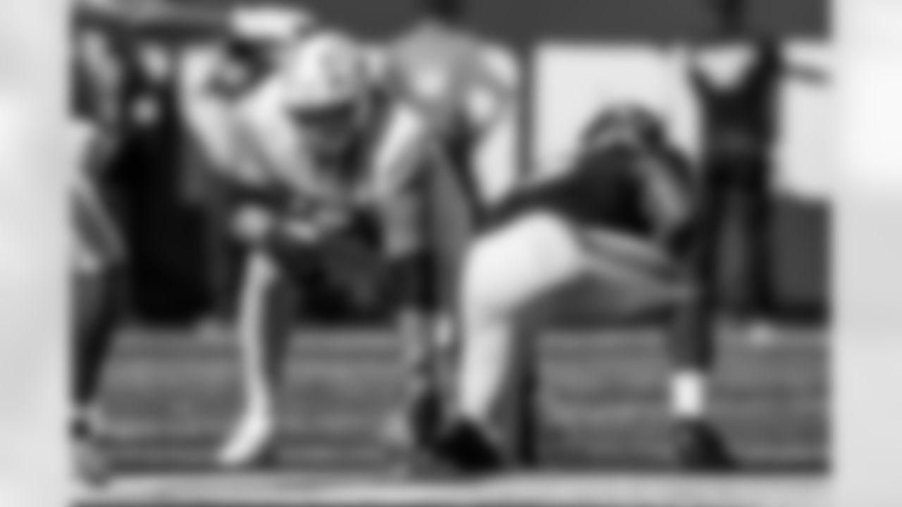 Take a look at the best photos of Chargers 2026 free agent Austin Deculus