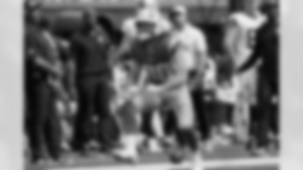 The Los Angeles Chargers play the Las Vegas Raiders on Sunday, September 8, 2024 at SoFi Stadium in Inglewood, CA.
[FINAL SCORE: LAC 22 - LV 10]