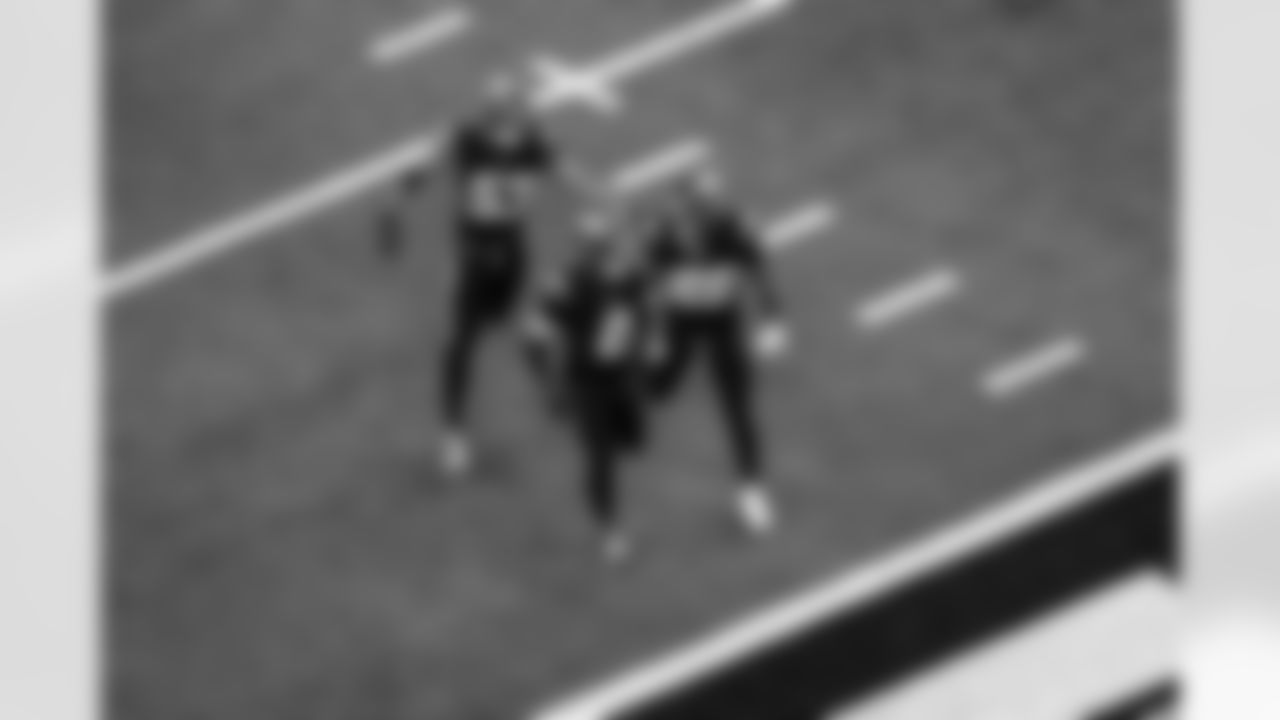 LB Del'Shawn Phillips (53), DB Elijah Molden (2) and CB Tarheeb Still (29)