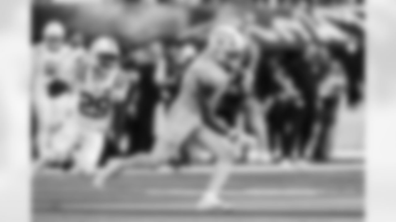 TE Oronde Gadsden (86)