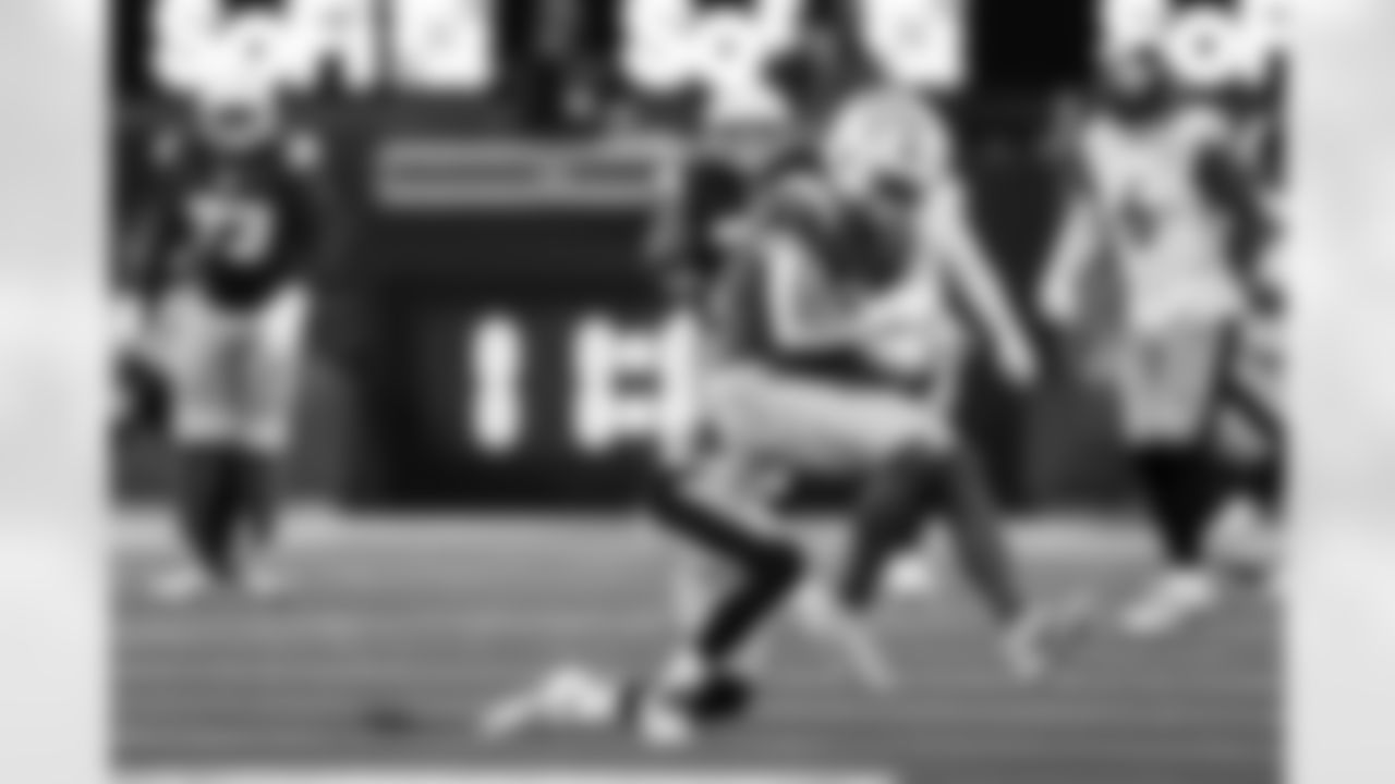 WR Ladd McConkey (15)