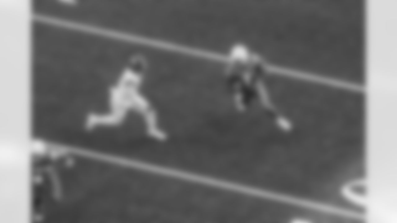 Check out the best shots from the Chargers Week 5 matchup against the Commanders!