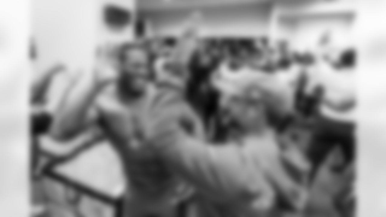 Check out the best shots from the Chargers Week 16 matchup against the Cowboys!