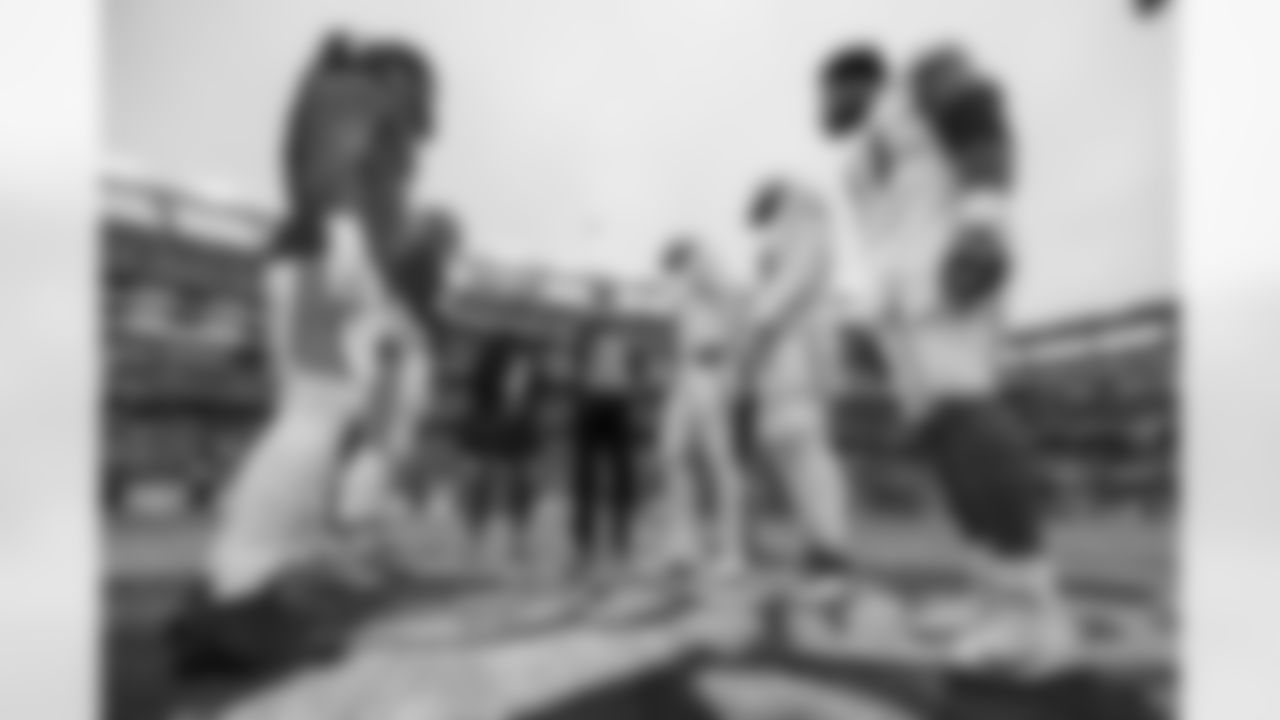 The Los Angeles Chargers play the New England Patriots on Sunday, December 3, 2023 at Gillette Stadium in Foxborough, MA.
[FINAL SCORE: LAC 6 - NE 0]