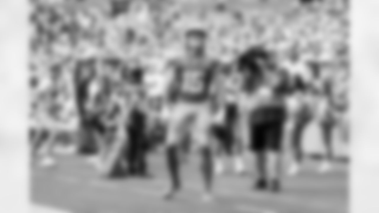 WR Ladd McConkey (15)